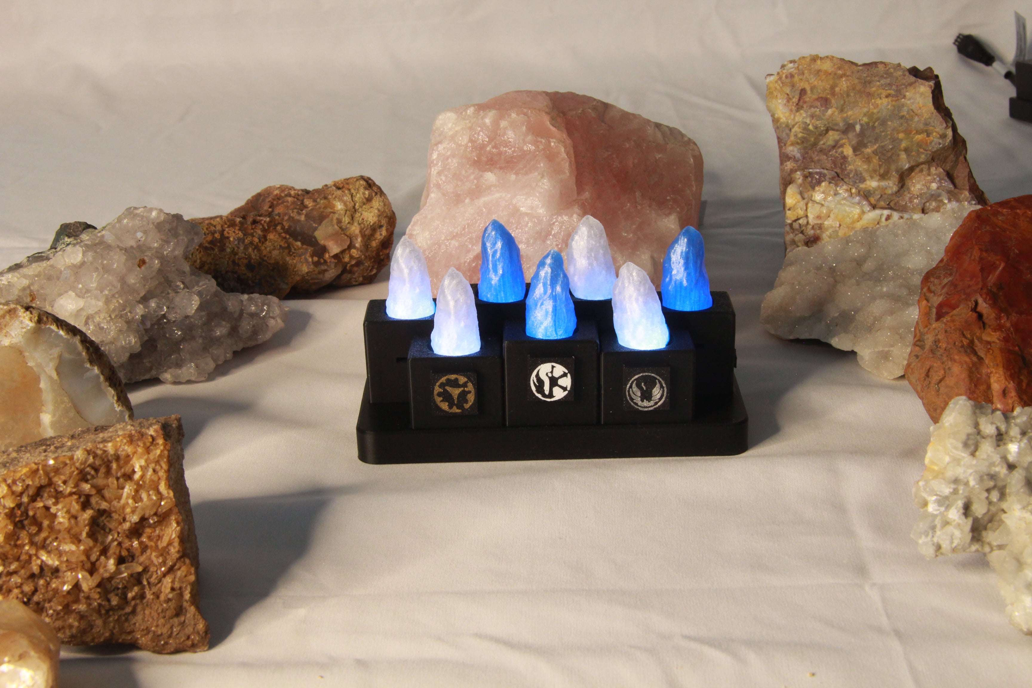 Kyber Crystal Display for 7 Crystals with LED lighting