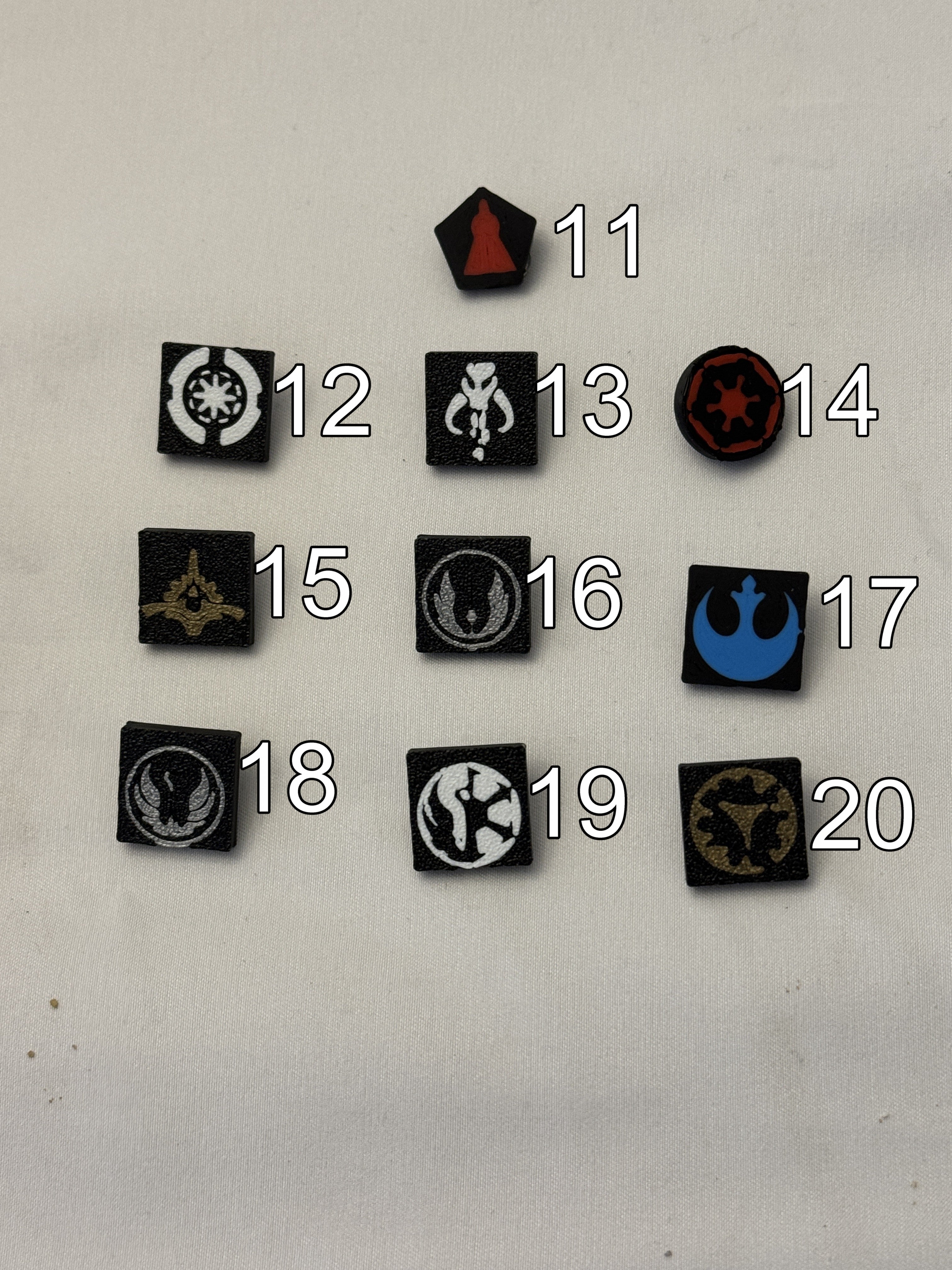 Kyber Crystal Display for 7 Crystals with LED lighting